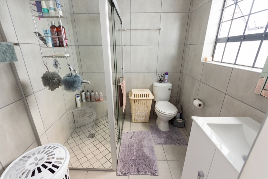 3 Bedroom Property for Sale in Britannia Bay Western Cape